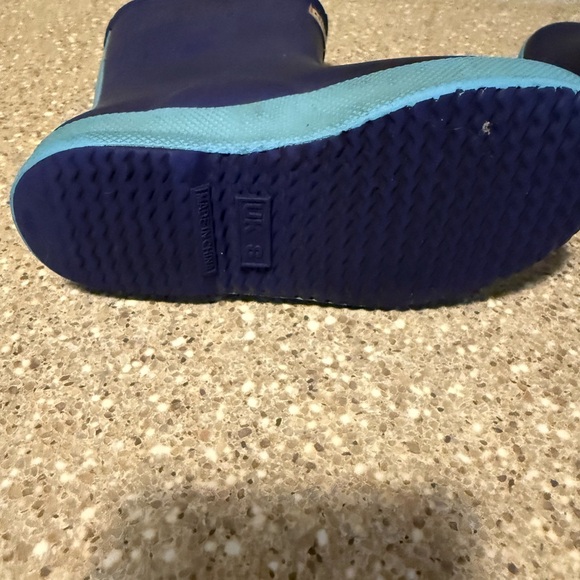 Hunter Kids Navy and Light Blue Rain Boots - Picture 5 of 9